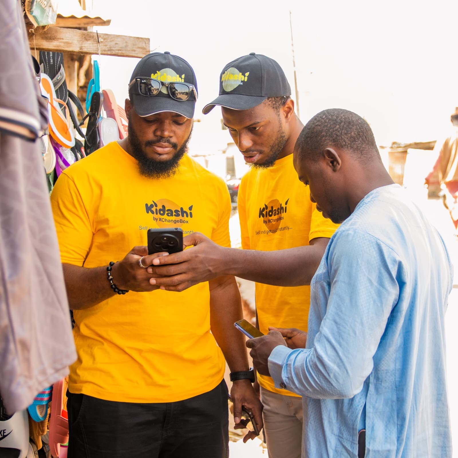 Kidashi agents walking a trader through the app